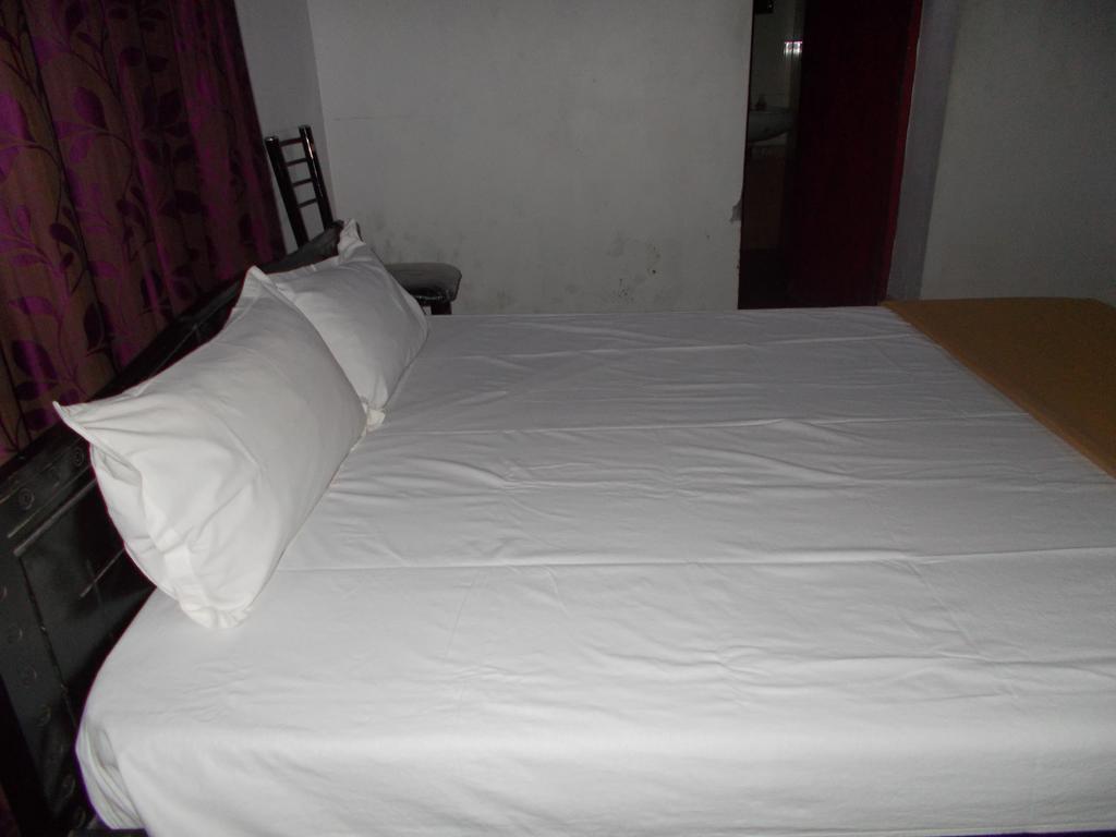 Guruvayur Bunglow Hotel Exterior photo