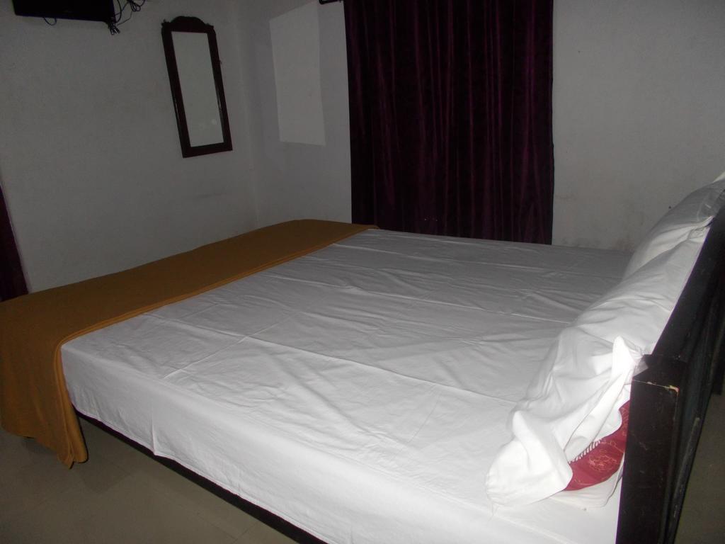 Guruvayur Bunglow Hotel Exterior photo